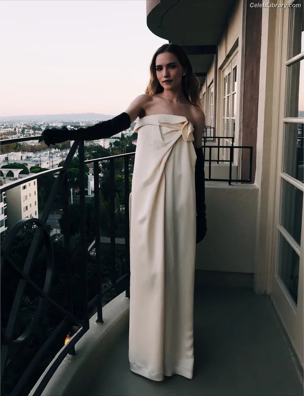 Willa Fitzgerald photo 14 of 177