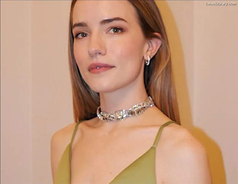 Willa Fitzgerald photo 3 of 177