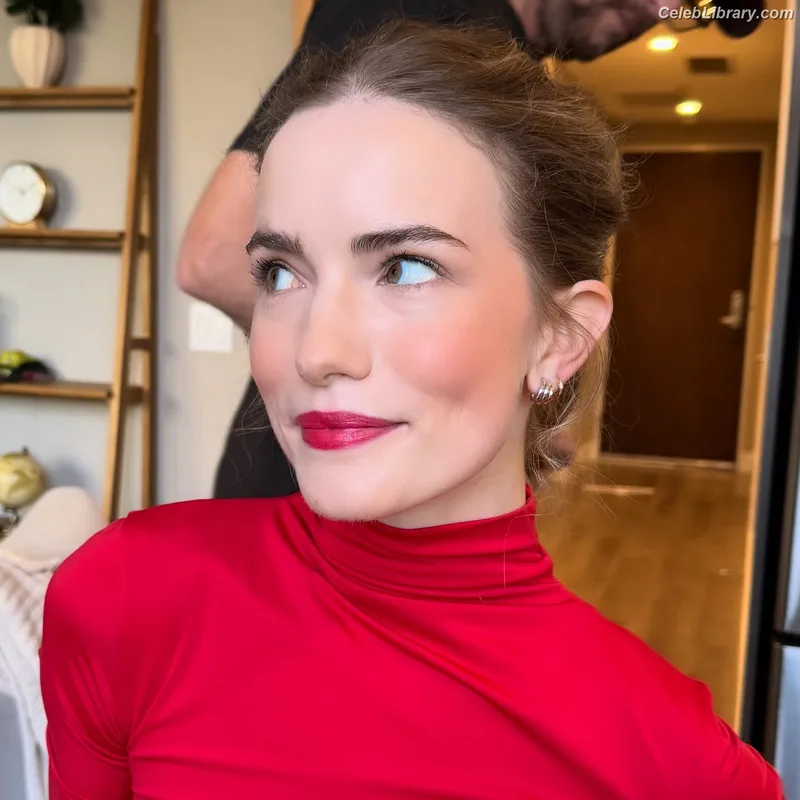 Willa Fitzgerald photo 5 of 177