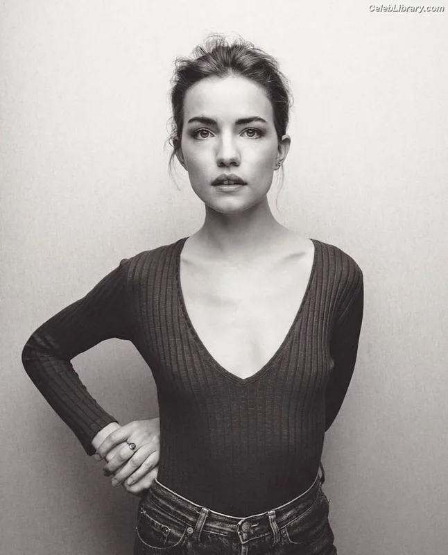 Willa Fitzgerald photo 13 of 177