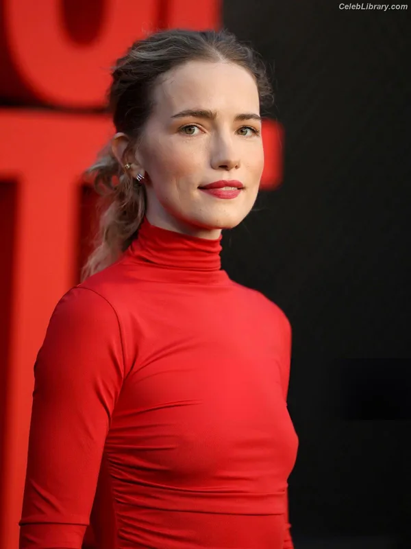Willa Fitzgerald photo 22 of 177