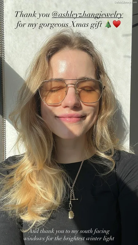 Willa Fitzgerald photo 11 of 177