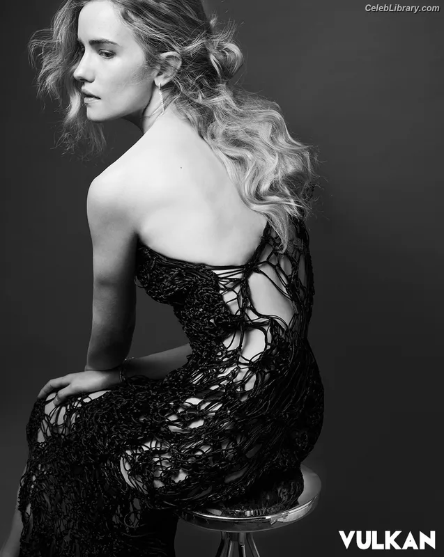 Willa Fitzgerald photo 12 of 177