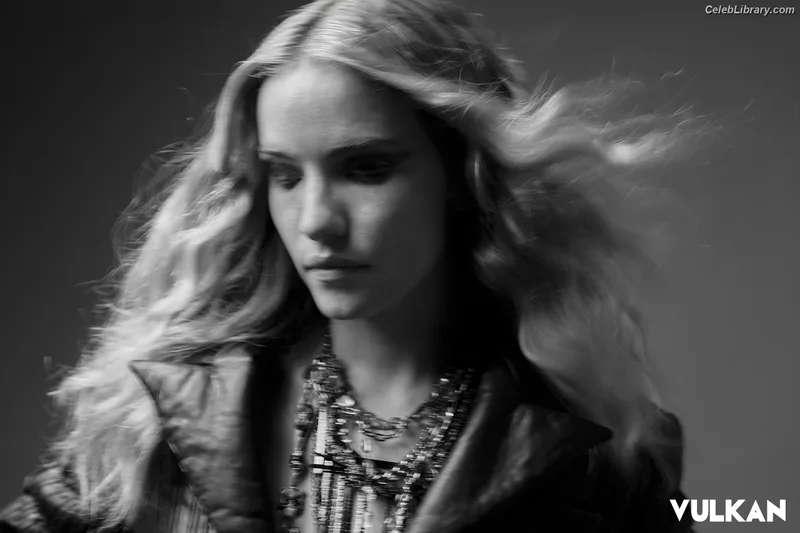 Willa Fitzgerald photo 14 of 177