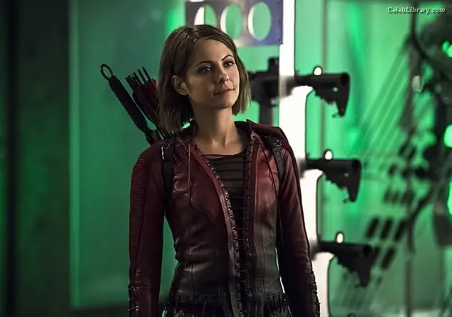 Willa Holland photo 14 of 175