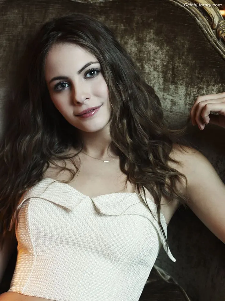 Willa Holland photo 6 of 175