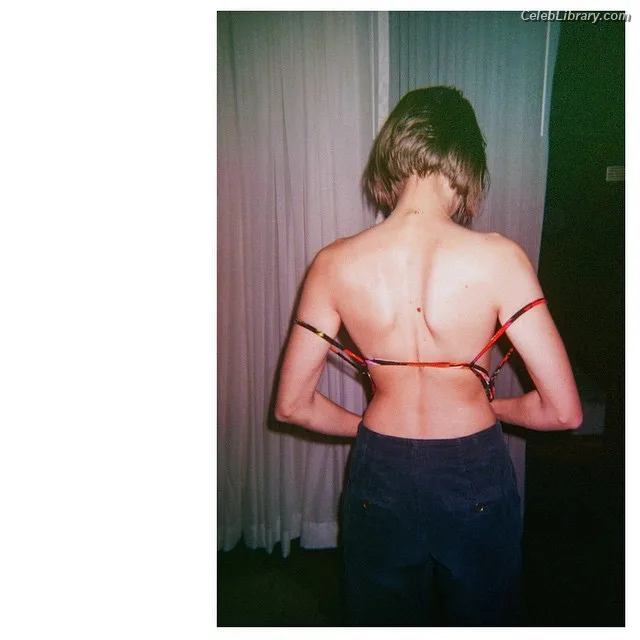 Willa Holland photo 24 of 175