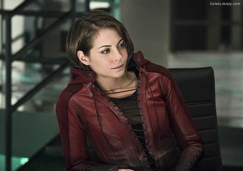 Willa Holland photo 10 of 175