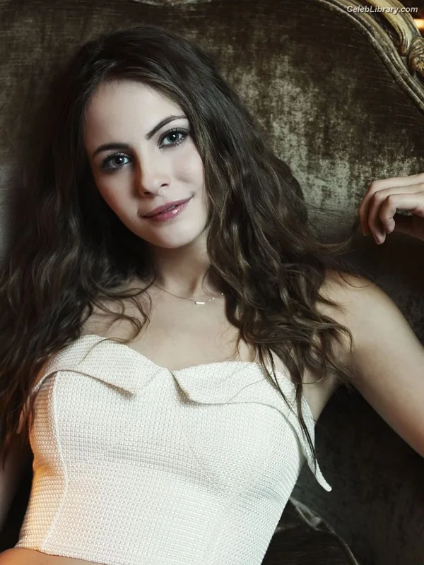 Willa Holland photo 5 of 175