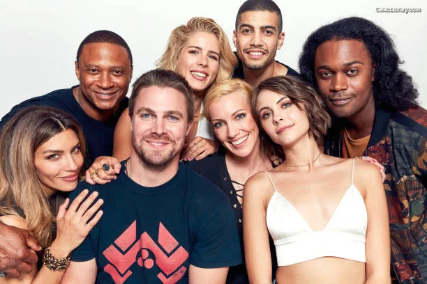Willa Holland photo 11 of 175