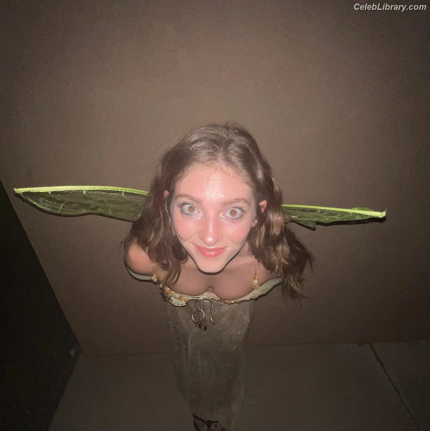 Willow shields photo 5 of 414