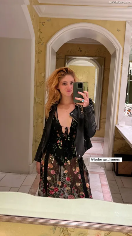 Willow shields photo 9 of 415