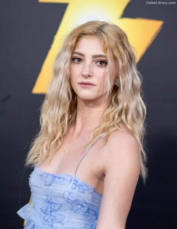 Willow shields photo 12 of 415