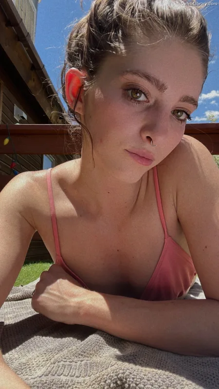 Willow shields photo 13 of 415