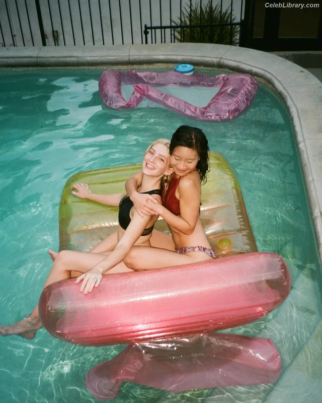 Willow shields photo 15 of 415