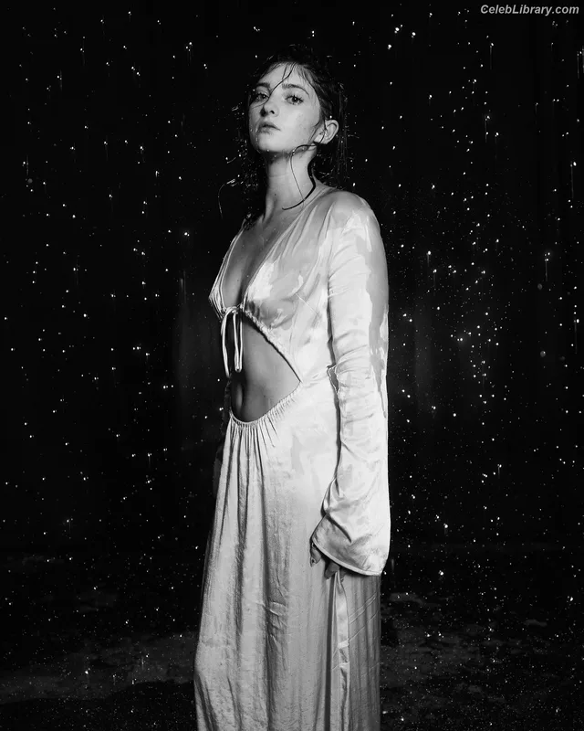 Willow shields photo 8 of 415