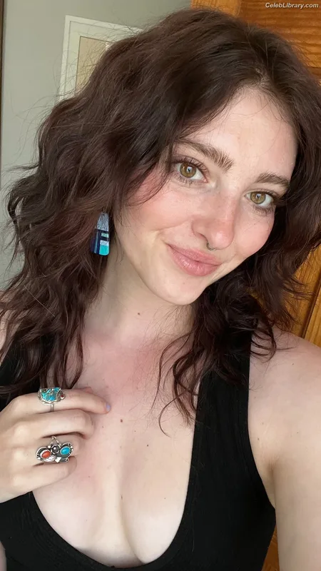 Willow shields photo 24 of 415