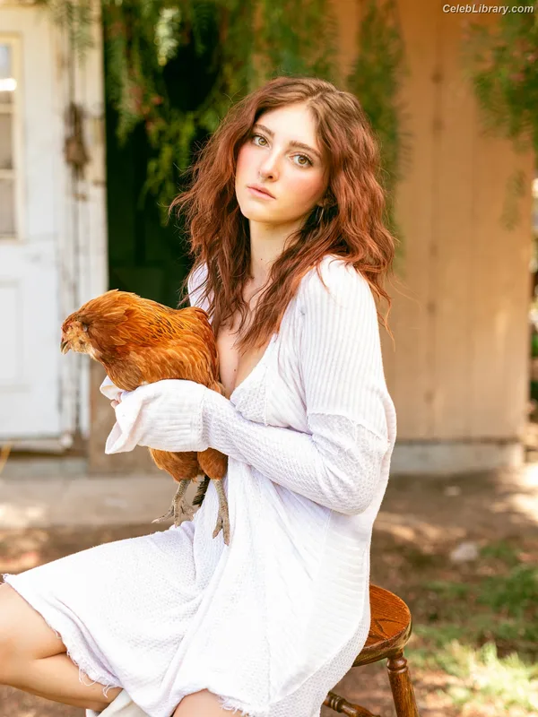 Willow shields photo 12 of 415