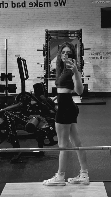 Willow shields photo 20 of 415