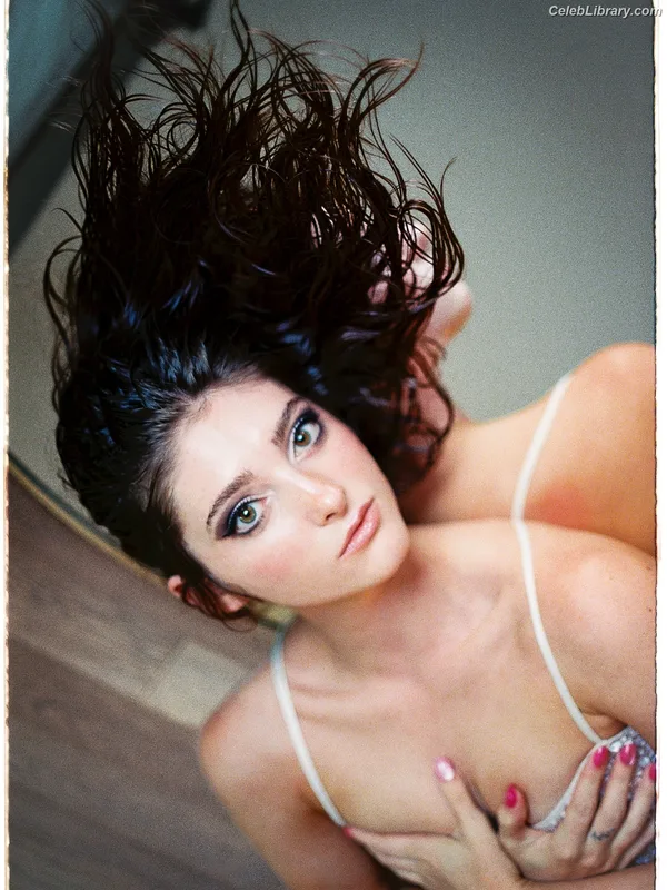 Willow shields photo 11 of 415