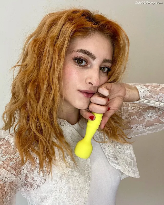 Willow shields photo 11 of 415