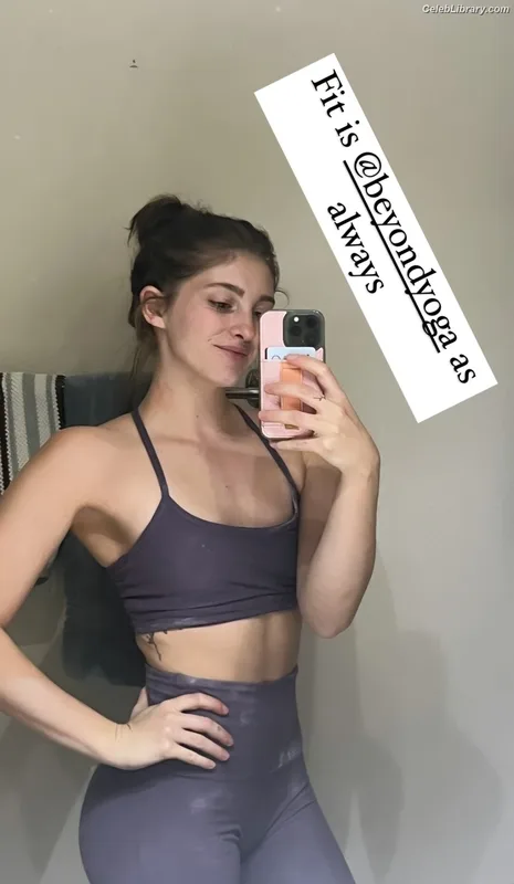 Willow shields photo 1 of 415