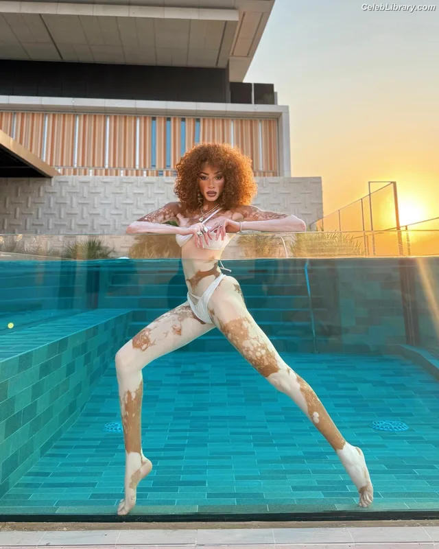 Winnie Harlow photo 15 of 56