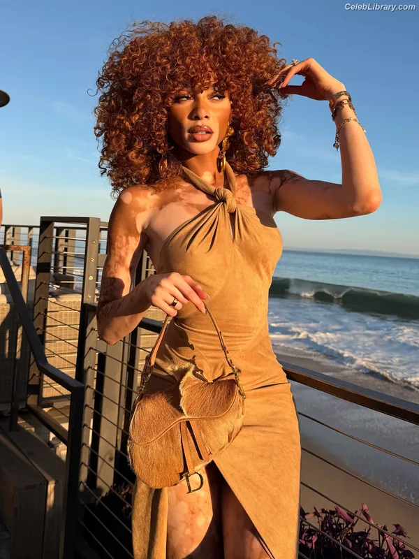 Winnie Harlow photo 5 of 56