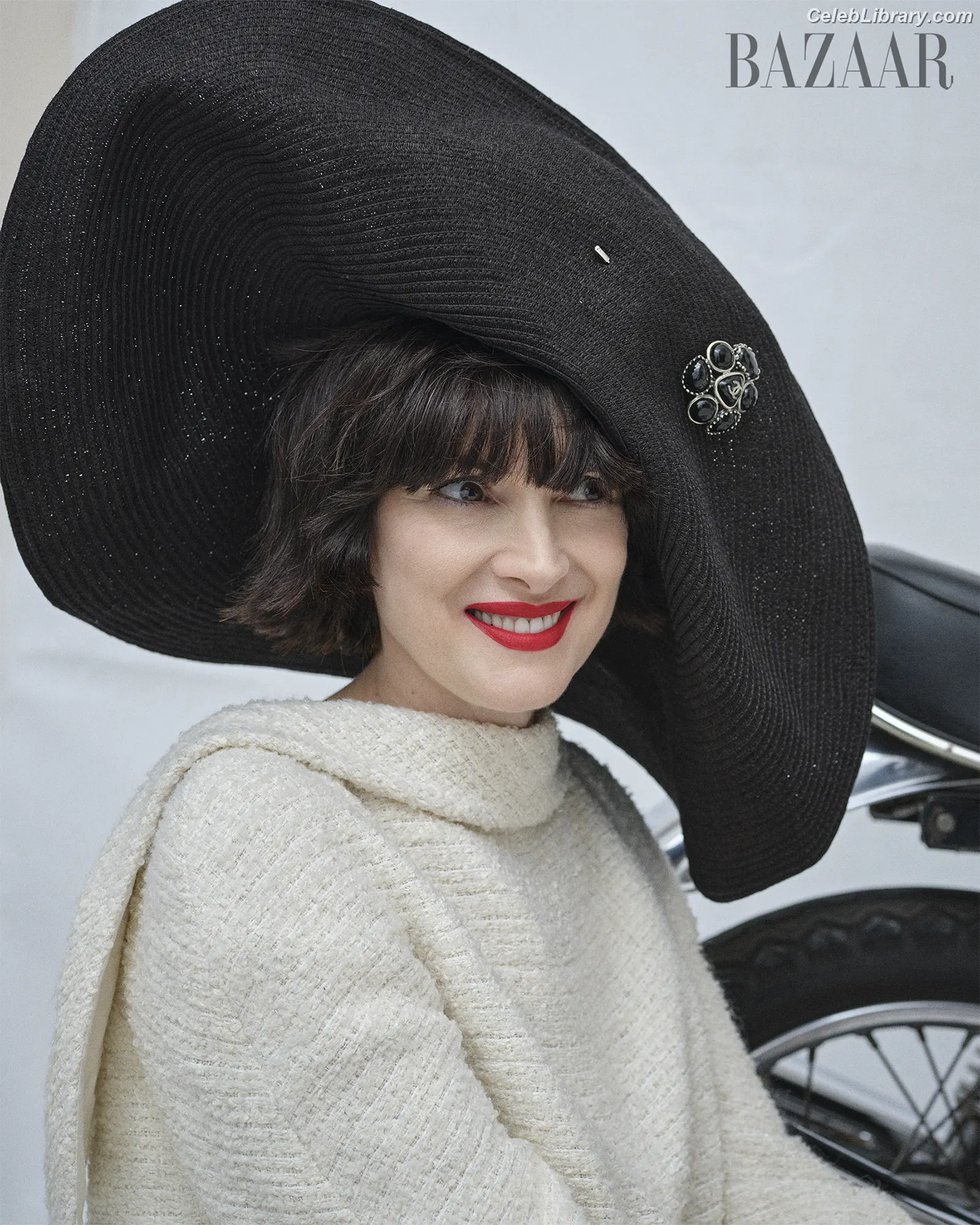 Winona Ryder photo 22 of 161