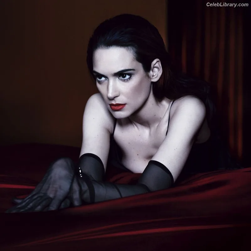 Winona Ryder photo 1 of 158