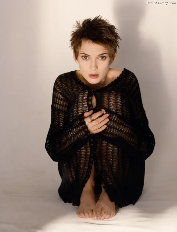 Winona Ryder photo 9 of 158