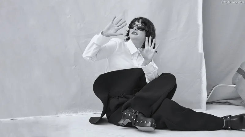 Winona Ryder photo 3 of 158