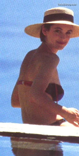 Winona Ryder photo 21 of 158