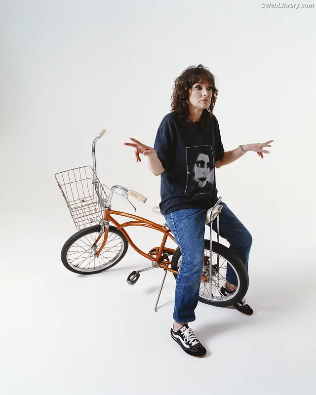 Winona Ryder photo 3 of 158