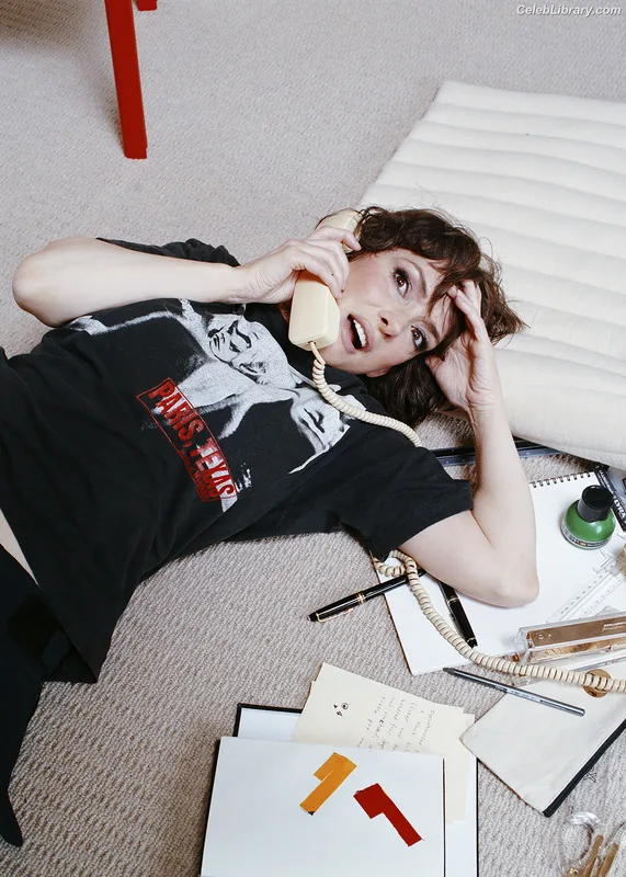 Winona Ryder photo 5 of 158
