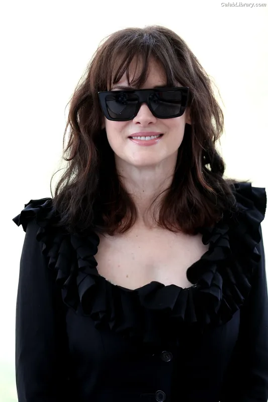 Winona Ryder photo 20 of 158