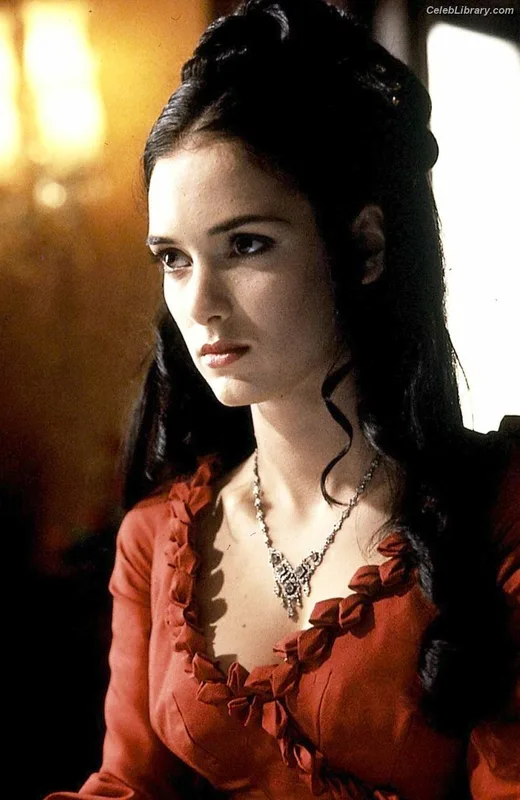 Winona Ryder photo 11 of 158