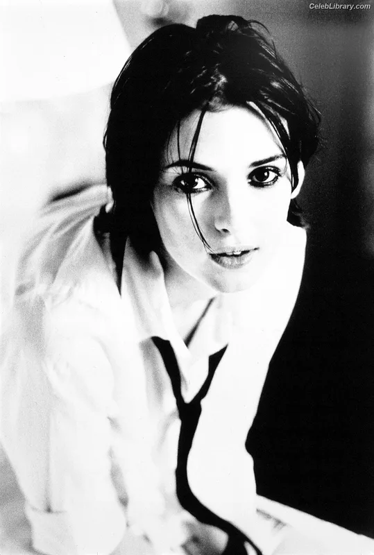Winona Ryder photo 12 of 158