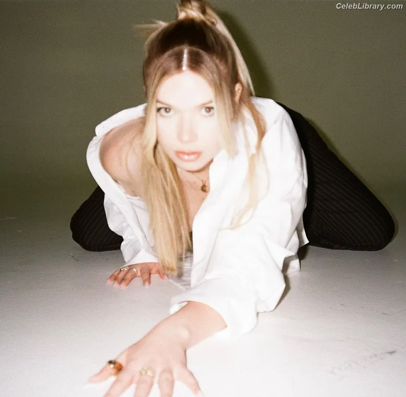 Wynne photo 1 of 125