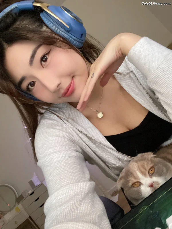 xChocobars photo 2 of 762
