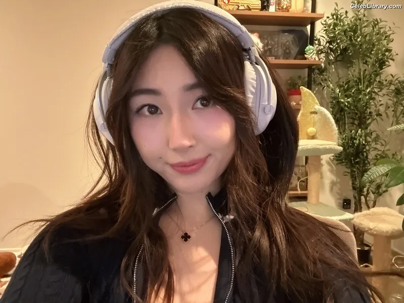 xChocobars photo 6 of 762