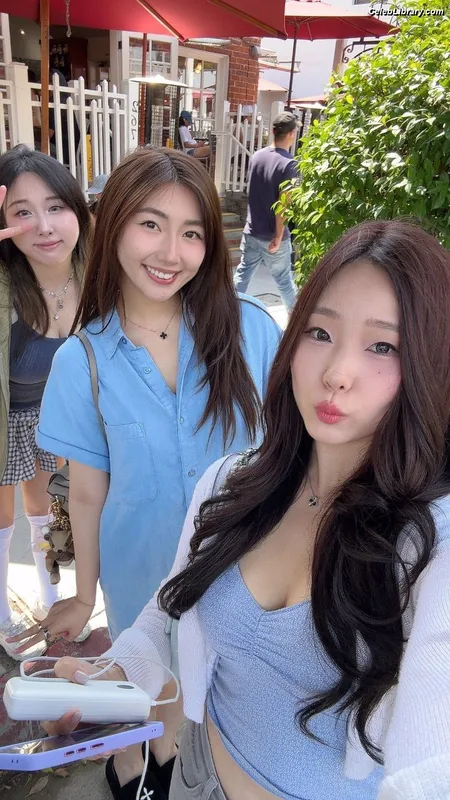 xChocobars photo 16 of 762