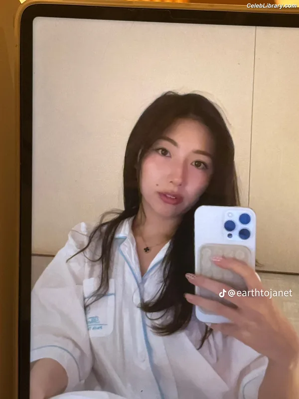 xChocobars photo 10 of 762