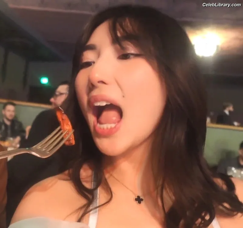 xChocobars photo 16 of 762