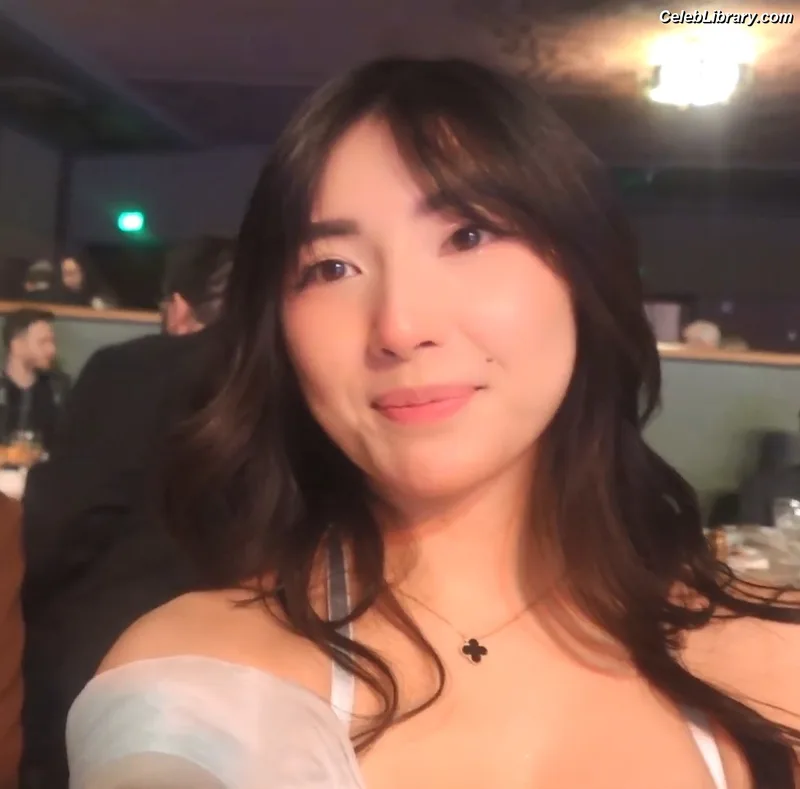 xChocobars photo 18 of 762
