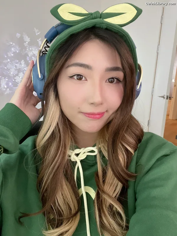 xChocobars photo 20 of 762