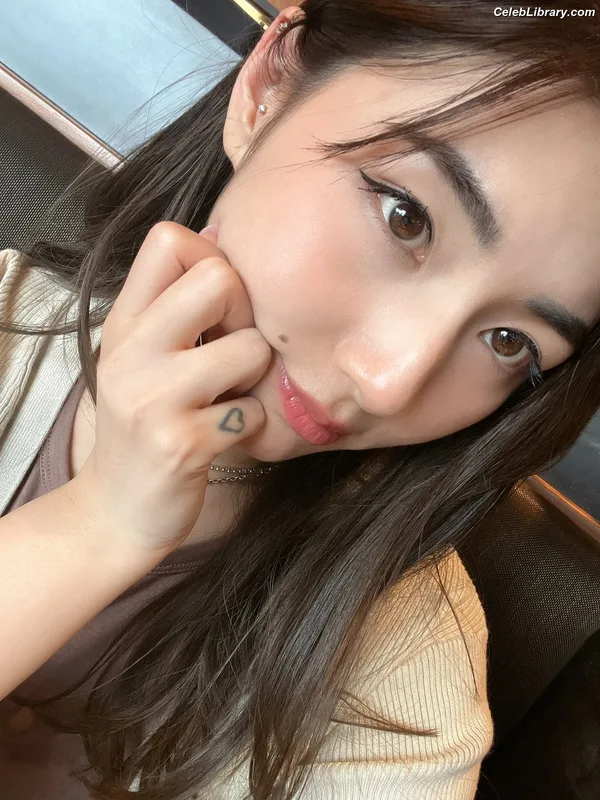 xChocobars photo 4 of 762