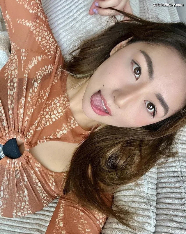 xChocobars photo 8 of 762