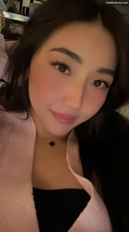 xChocobars photo 8 of 762
