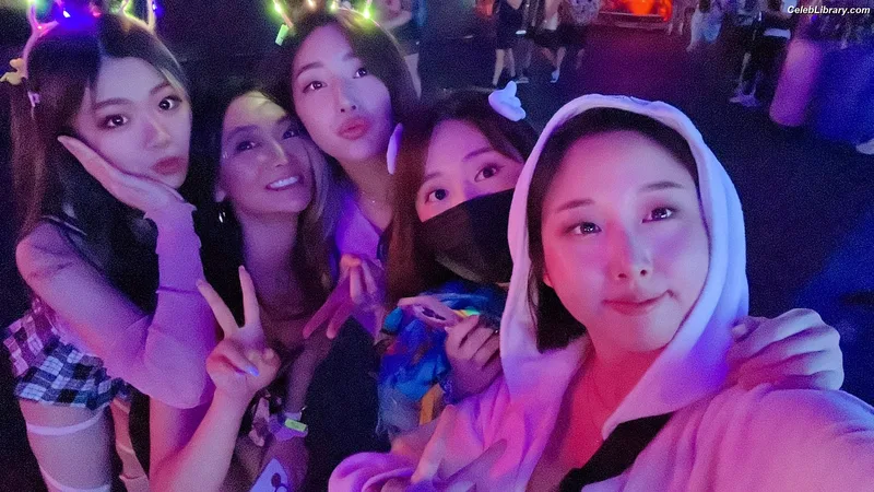 xChocobars photo 4 of 762